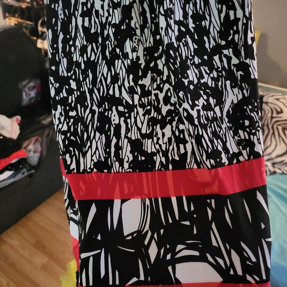 Sophie Max Black and White medium dress